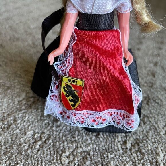 Vintage Swiss Doll Traditional Costume “Bern” Sleepy Eyes - Picture 3 of 11